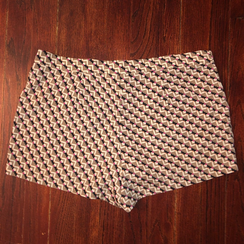 Pattern Shorts - Picture 2 of 2